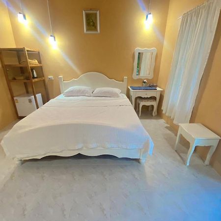 ลีลา โฮมสเตย์ Leela Homestay Chang Klang District Экстерьер фото